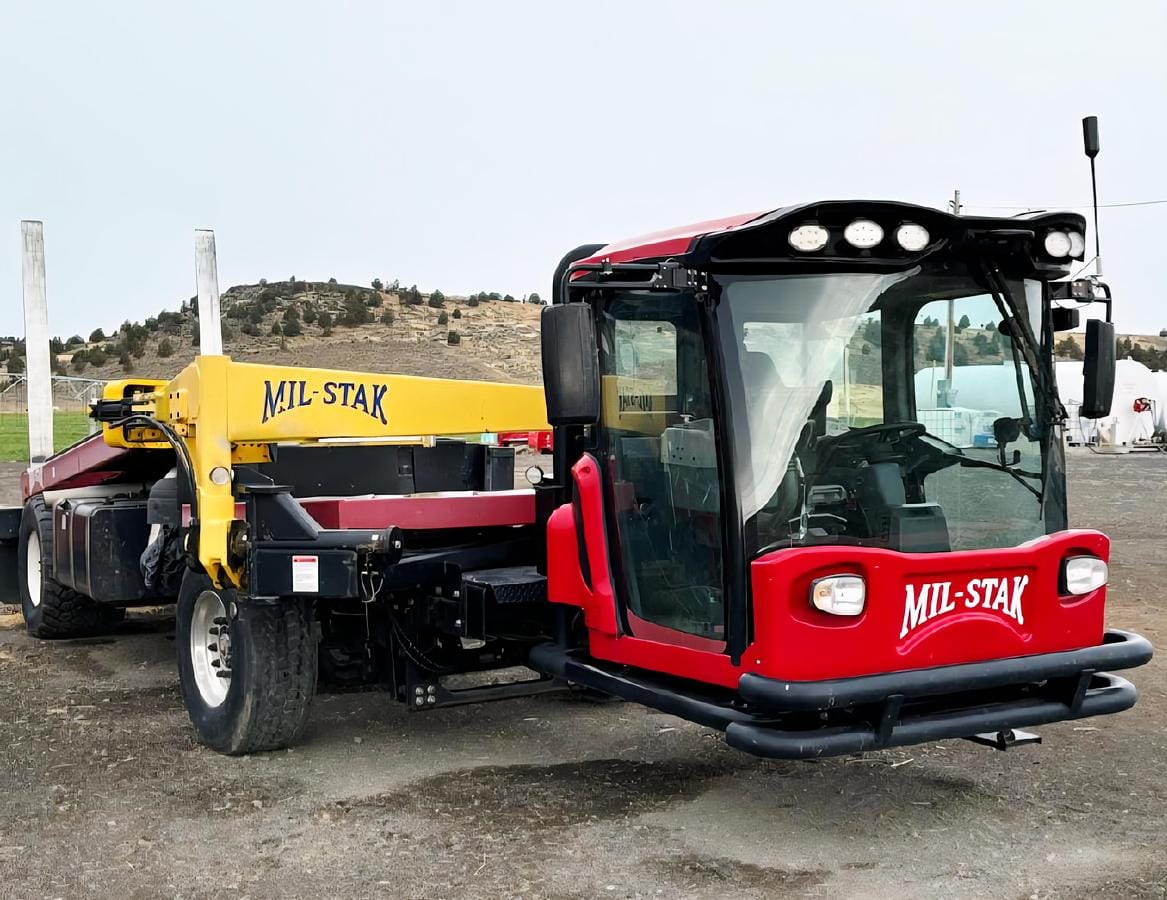 2015 Mil-Stak SP3100 Equipment Image0