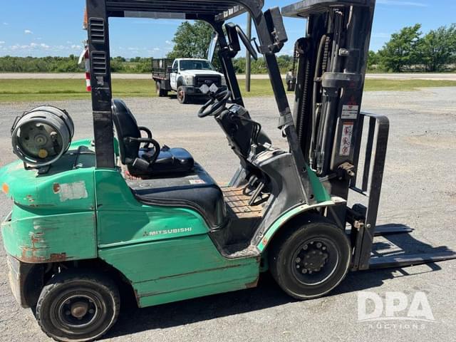 Image of Mitsubishi FG25 equipment image 1
