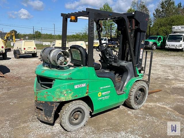 Image of Mitsubishi FG30N equipment image 4