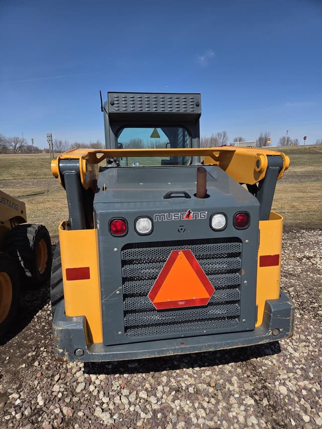 Image of Mustang 3300V equipment image 3