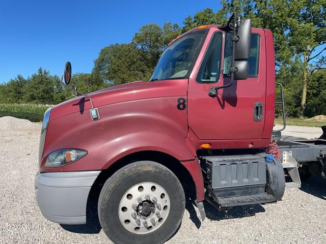 Image of International Navistar equipment image 2