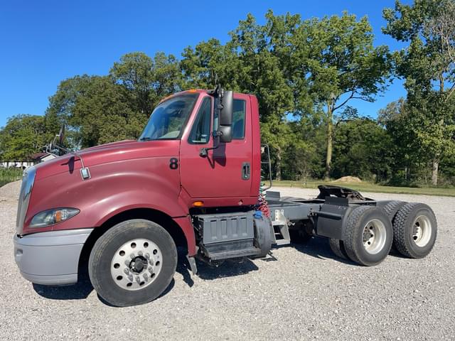 Image of International Navistar equipment image 1