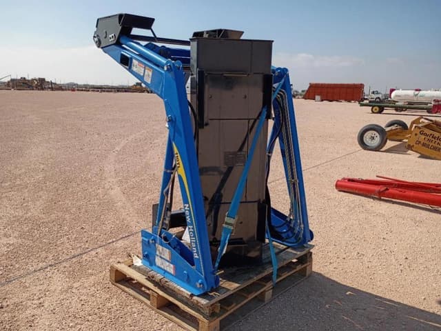 Image of New Holland 110TL equipment image 3
