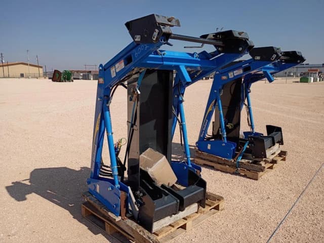 Image of New Holland 110TL equipment image 1