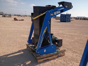 2015 New Holland 110TL Image