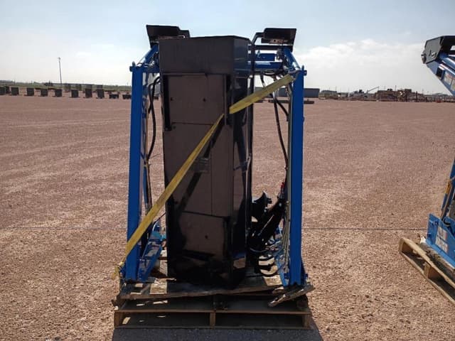 Image of New Holland 110TL equipment image 4
