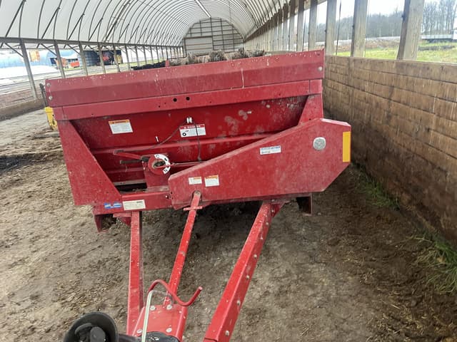 Image of New Holland 195 equipment image 2