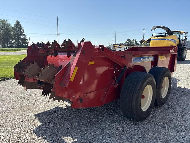 Image of New Holland 195 equipment image 3