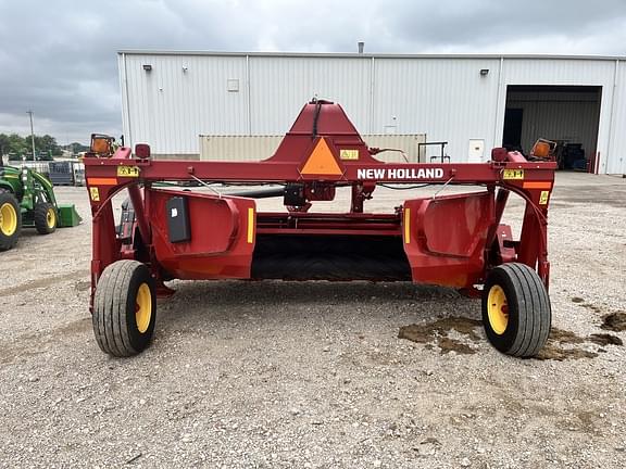 Image of New Holland 313 equipment image 3
