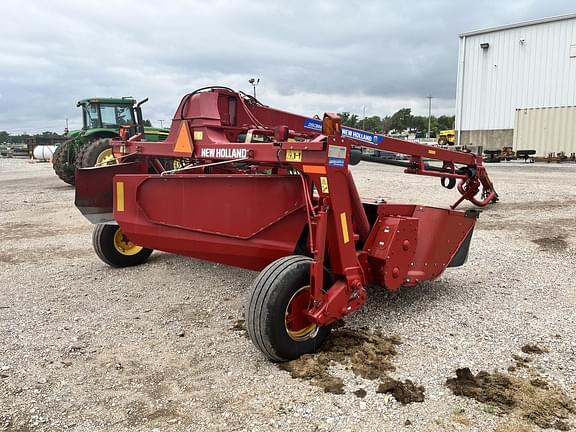 Image of New Holland 313 equipment image 4
