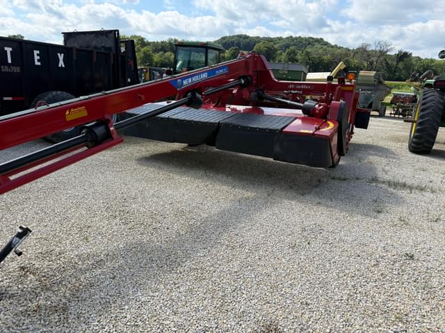 Image of New Holland 313 equipment image 2