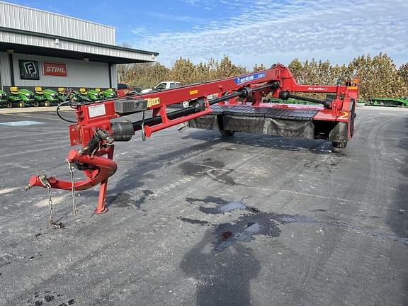 Image of New Holland 313 equipment image 2