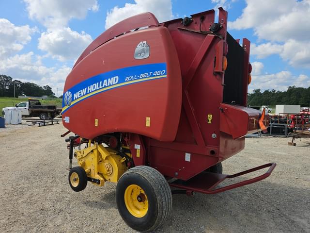 Image of New Holland 460 equipment image 3