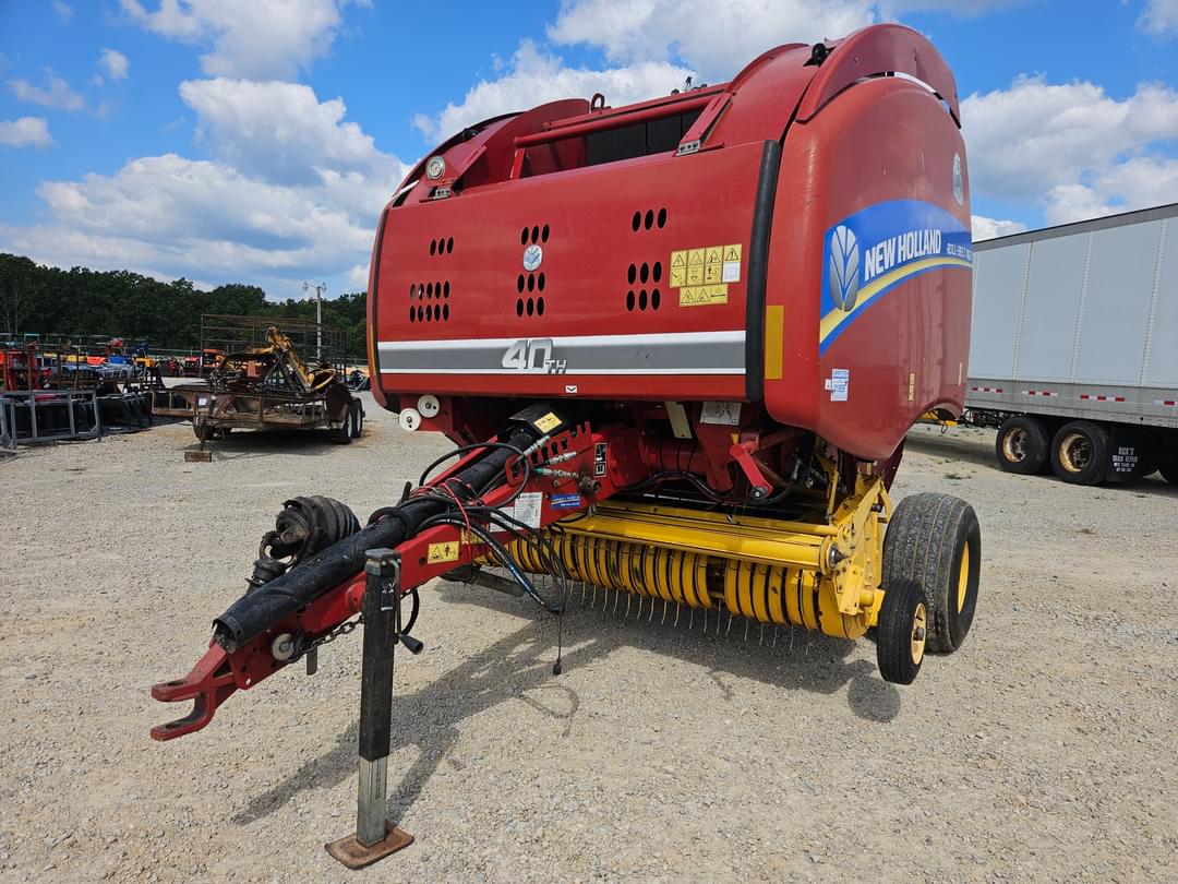 Image of New Holland 460 Primary image