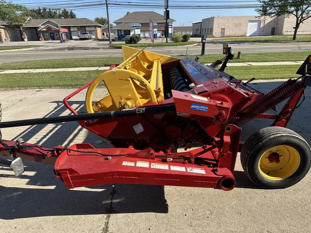 Image of New Holland 488 equipment image 2