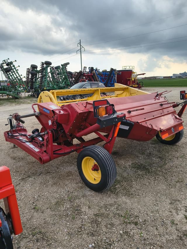 Image of New Holland 488 equipment image 3