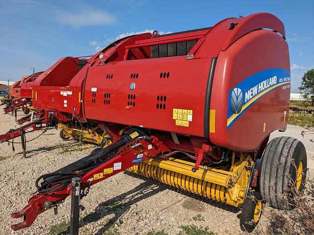 Image of New Holland RB560 Specialty Crop equipment image 1