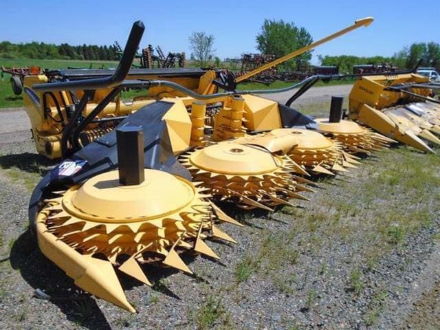 Image of New Holland 600BFI equipment image 4