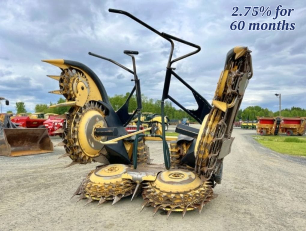 2015 New Holland 750BFI Equipment Image0