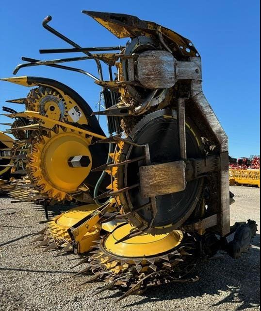 2015 New Holland 750BFIA Equipment Image0