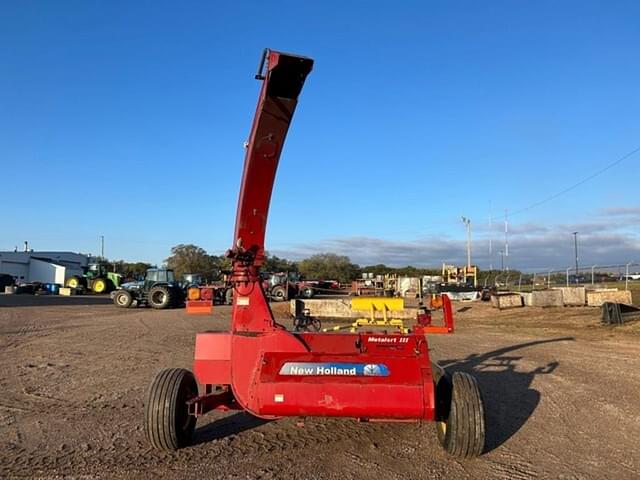 Image of New Holland 790 equipment image 4