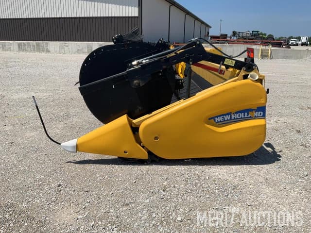 Image of New Holland 880CF equipment image 3
