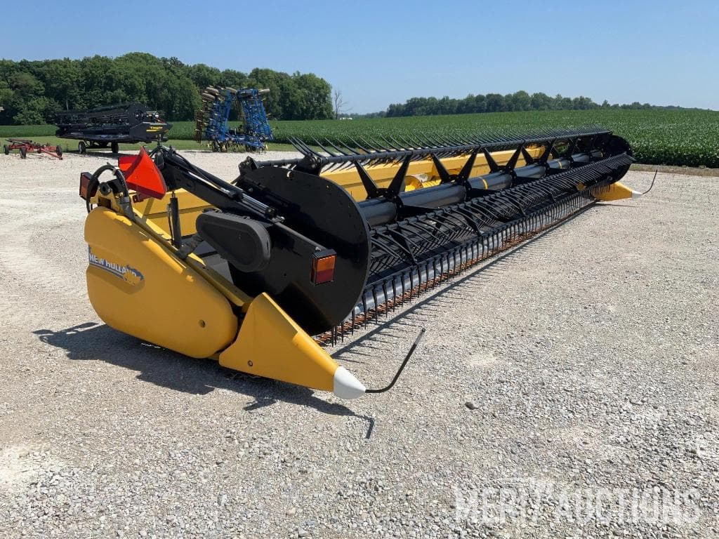 Image of New Holland 880CF Primary image