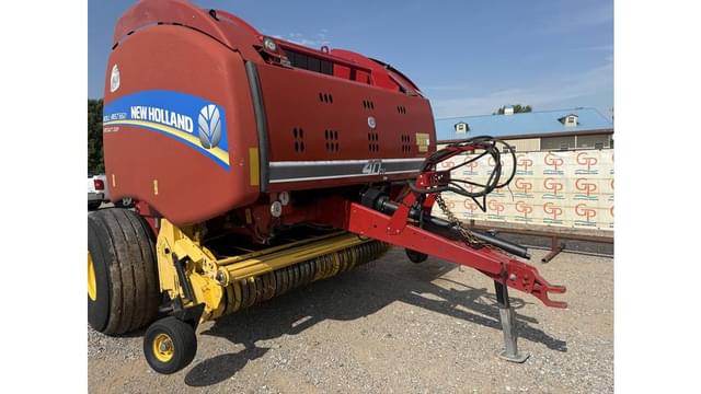 Image of New Holland RB560 Specialty Crop equipment image 2