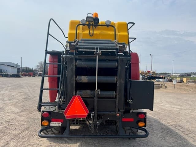 Image of New Holland Big Baler 330 equipment image 4