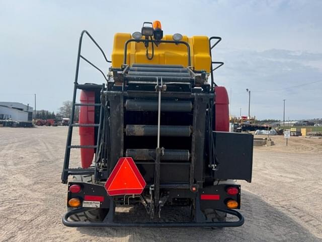 Image of New Holland Big Baler 330 CropCutter equipment image 4