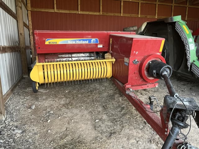 Image of New Holland BC5050 equipment image 1