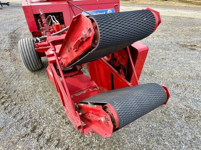 Image of New Holland BC5060 equipment image 4