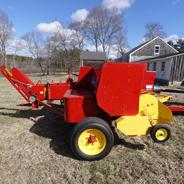 Image of New Holland BC5060 equipment image 3