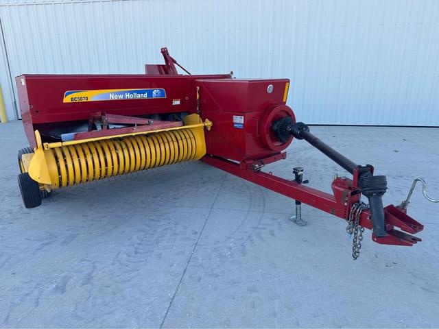 Image of New Holland BC5070 equipment image 1