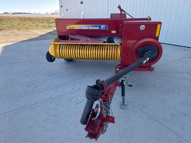 Image of New Holland BC5070 equipment image 2