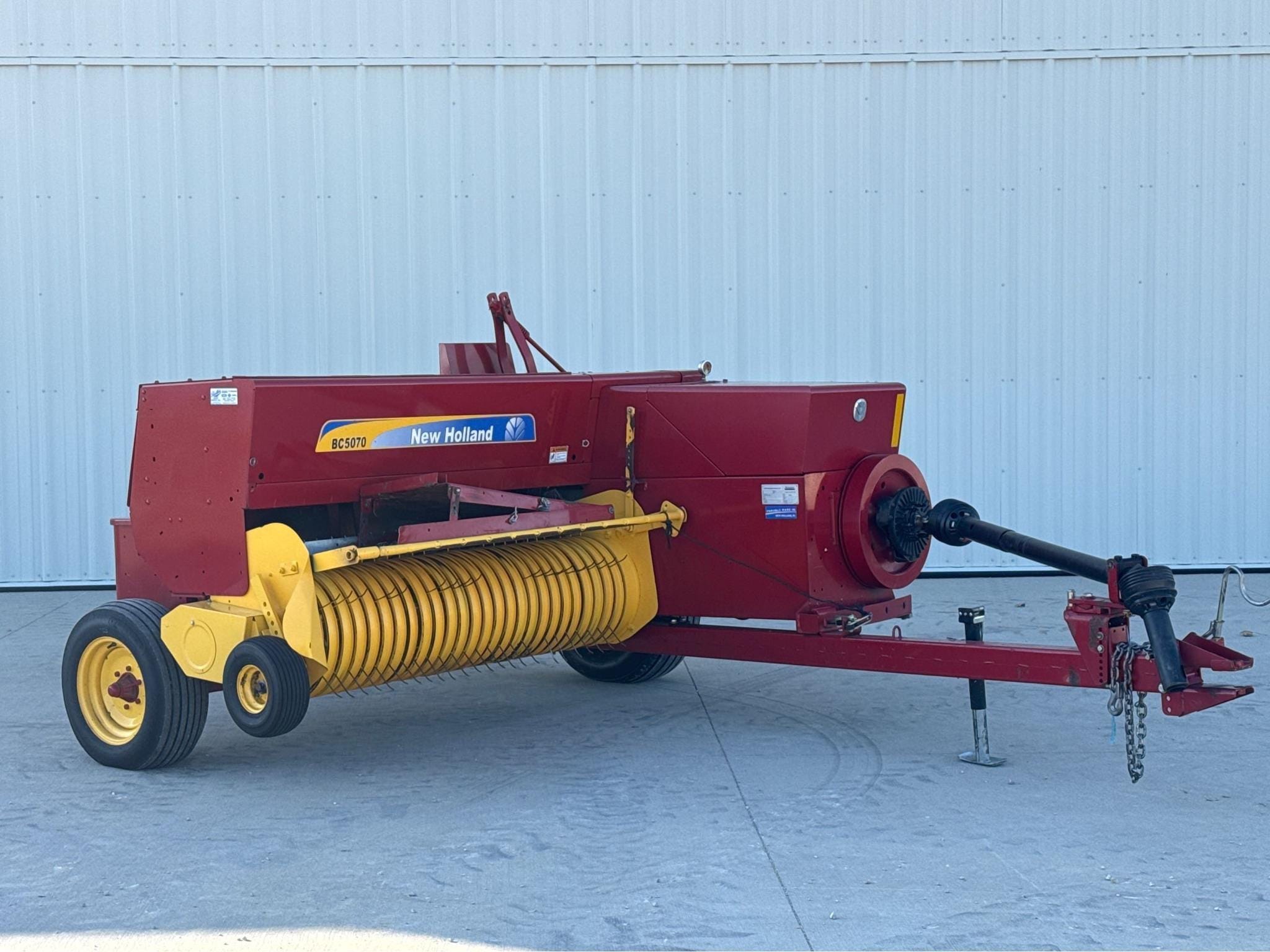 2015 New Holland BC5070 Equipment Image0