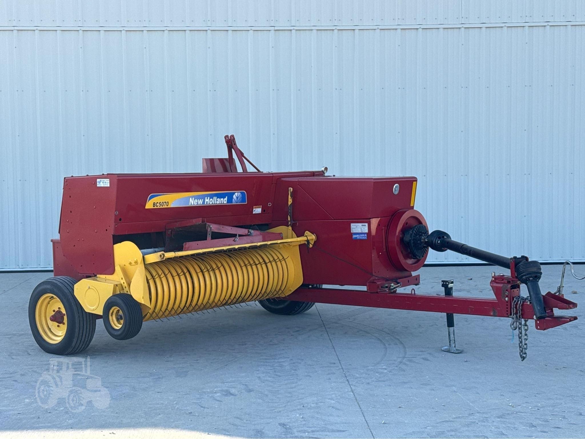 2015 New Holland BC5070 Equipment Image0