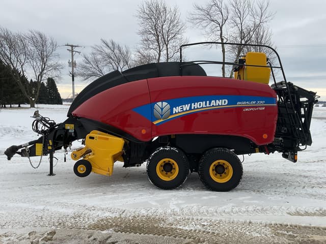 Image of New Holland Big Baler 330 equipment image 2