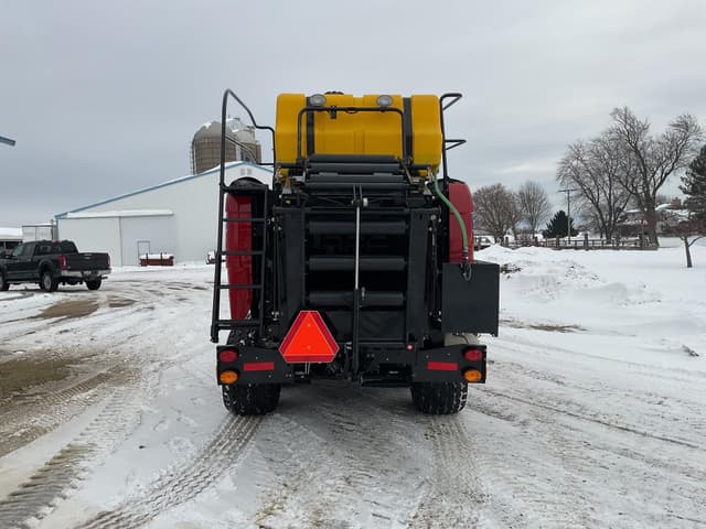 Image of New Holland Big Baler 330 equipment image 4