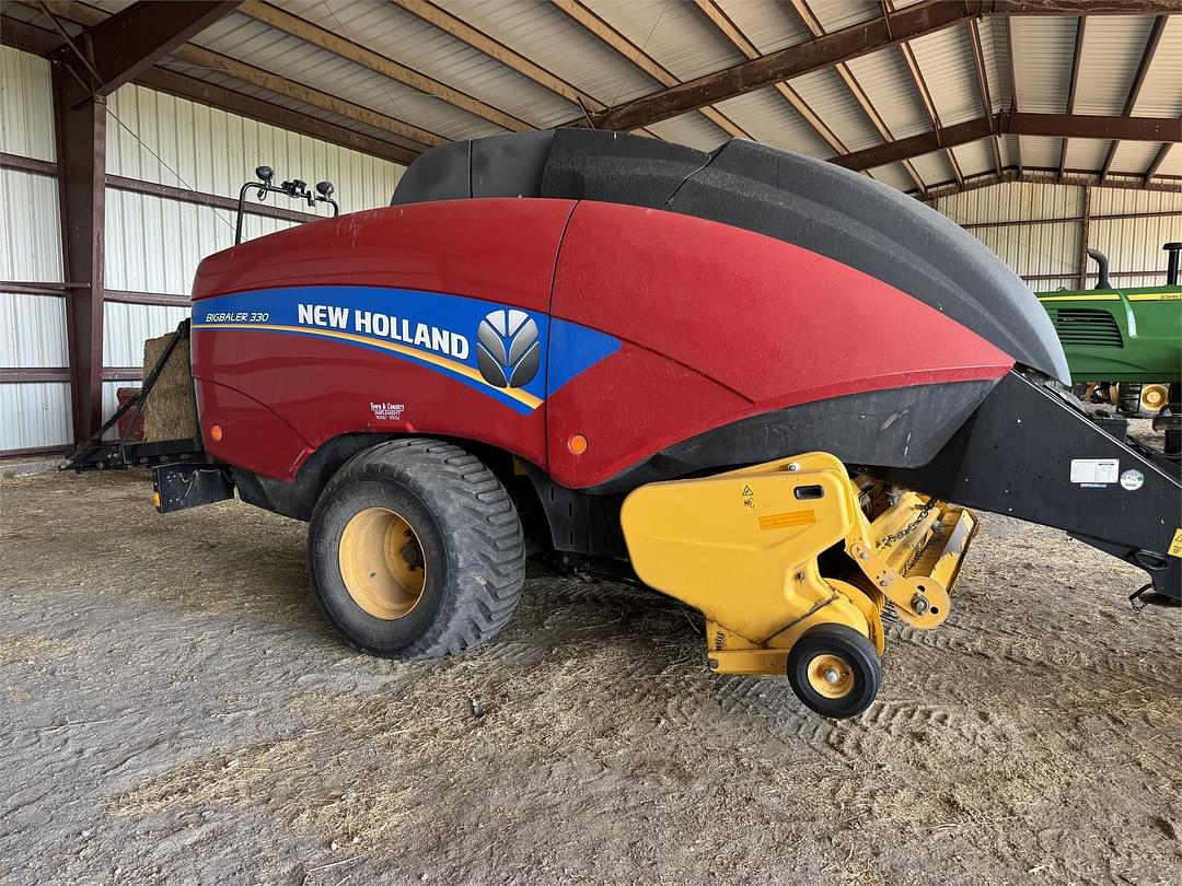 Image of New Holland Big Baler 330 CropCutter Primary image