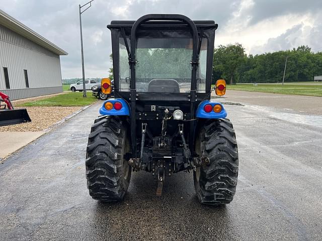 Image of New Holland Boomer 33 equipment image 3