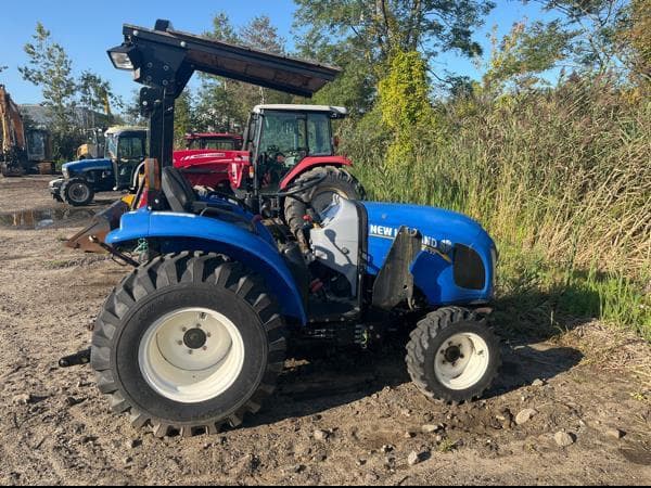 Image of New Holland Boomer 37 Primary Image