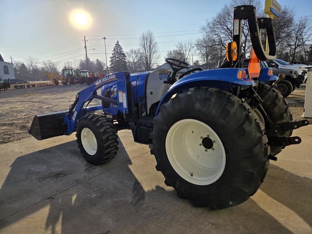 Image of New Holland Boomer 41 equipment image 2