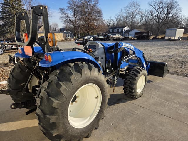 Image of New Holland Boomer 41 equipment image 4