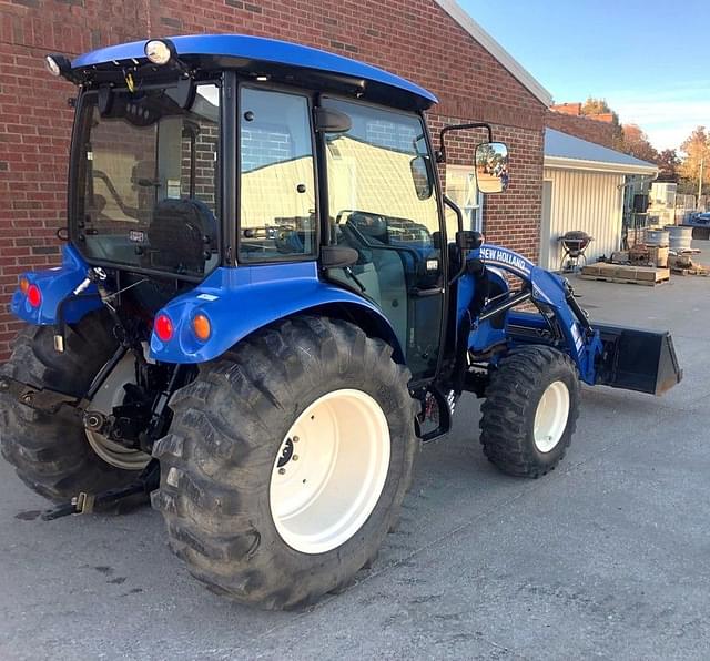 Image of New Holland Boomer 47 equipment image 4