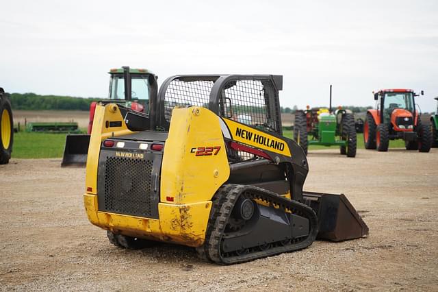 Image of New Holland C227 equipment image 4