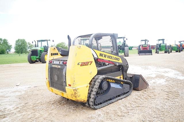 Image of New Holland C227 equipment image 2