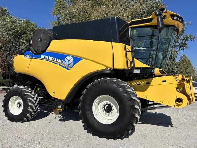 Image of New Holland CR6.90 equipment image 1