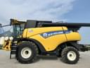 2015 New Holland CR6.90 Image