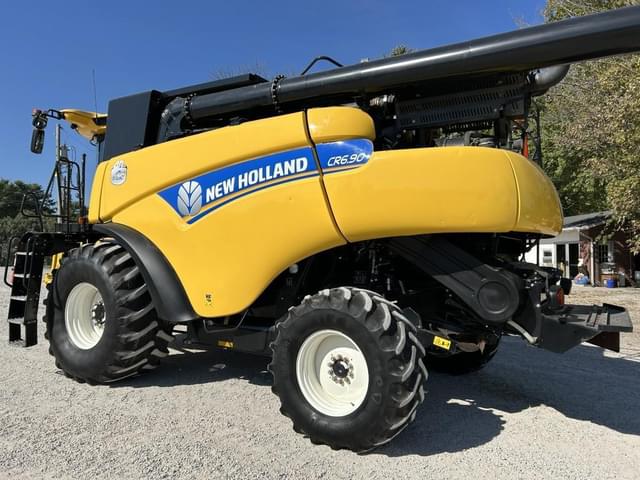 Image of New Holland CR6.90 equipment image 4